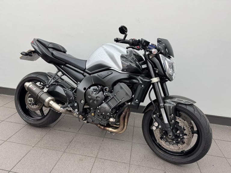 YAMAHA FZ1 N FAZER 1000 SILVER 2007 07 REG JUST 15,015 MILES MIVV FULL SYSTEM