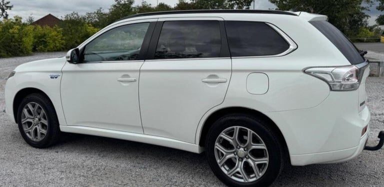2015 Mitsubishi Outlander 2.0 PHEV GX4h 5dr Auto ESTATE Petrol Parallel Phev Automatic