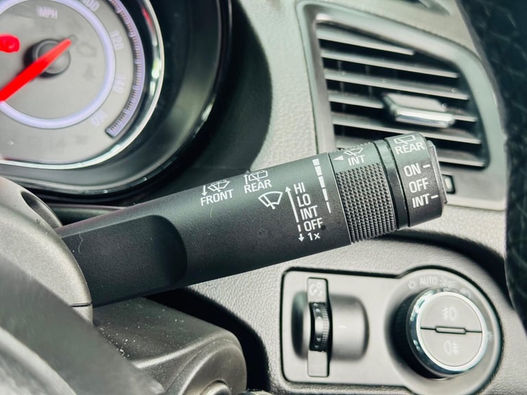 2016 Vauxhall Insignia 2.0 CDTi ecoFLEX Elite Nav Euro 6 (s/s) 5dr HATCHBACK Diesel Manual