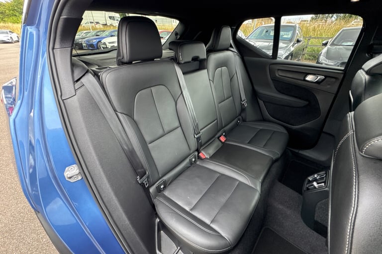  Volvo Xc40 P8 78kwh First Edition Suv 5dr Electric Auto Awd 408 Ps Electric
