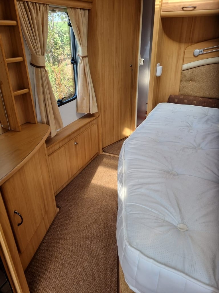 Avondale Argente 642-4 fixed bed 4 motor movers  