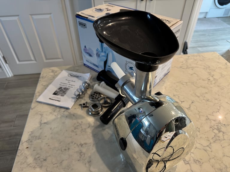Beem YD-222 Shark de Luxe Meat Grinder