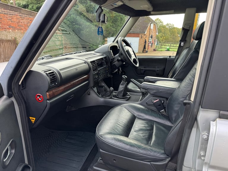 2002 Land Rover Discovery 2.5 Td5 ES 7 seat 5dr Auto ESTATE DIESEL Manual