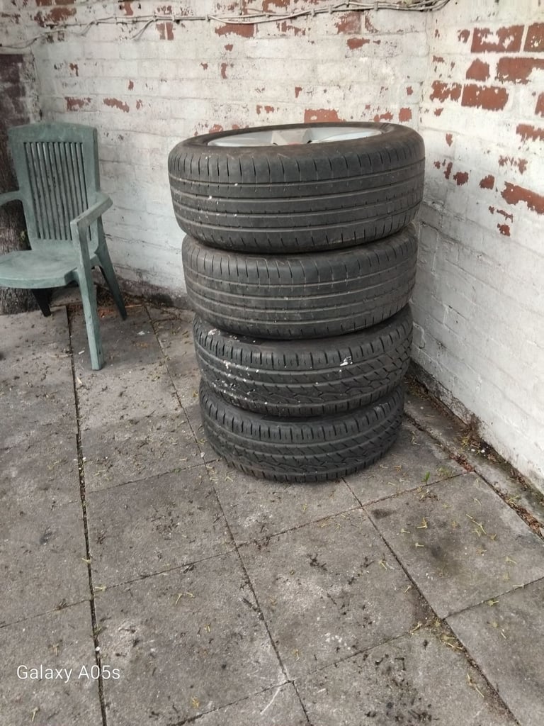 Well and tyres set 4