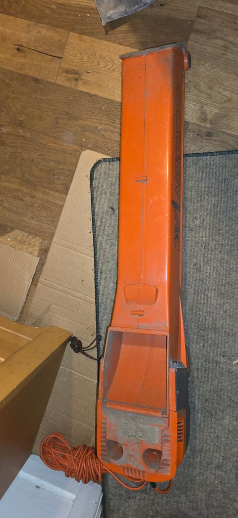 🍂 Flymo GardenVac – Leaf Vacuum & Shredder £45