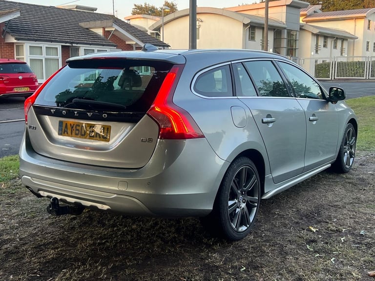 2010 Volvo V60 D3 [163] SE Lux 5dr Geartronic ESTATE Diesel Automatic