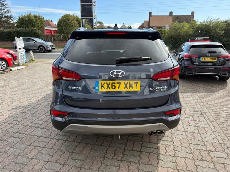 2017 Hyundai Santa Fe 2.2 CRDi Blue Drive Premium SE Auto 4WD Euro 6 (s/s) 5dr (7 Seat) ESTATE Di...