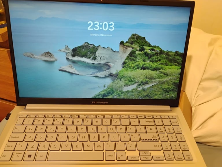 image for Asus Vivobook X1504Z 