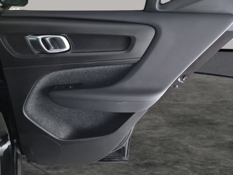 2022 Volvo XC40 2.0 B4 MHEV Ultimate SUV 5dr Petrol Hybrid DCT Auto Euro 6 (s/s) (197 ps) - Suv H...