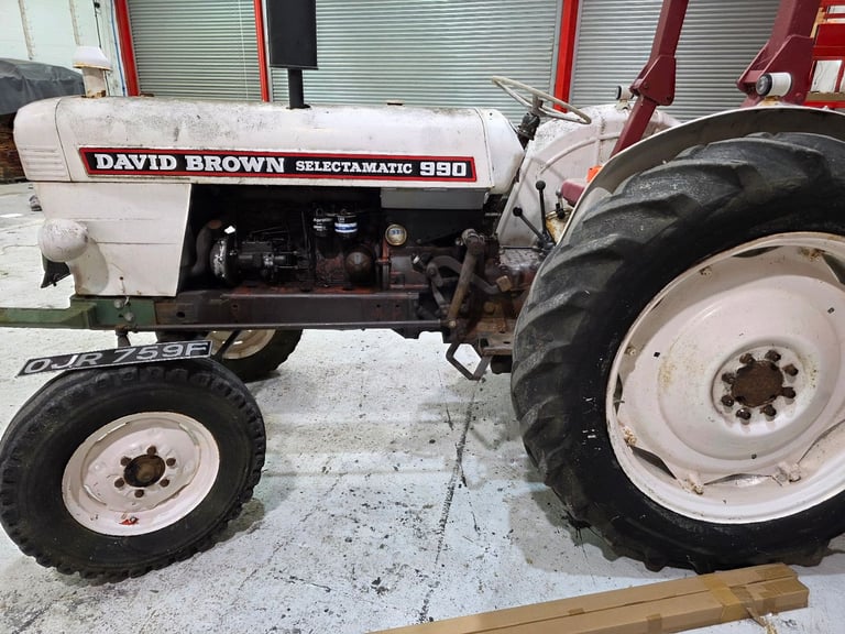 David Brown 990 vintage tractor 