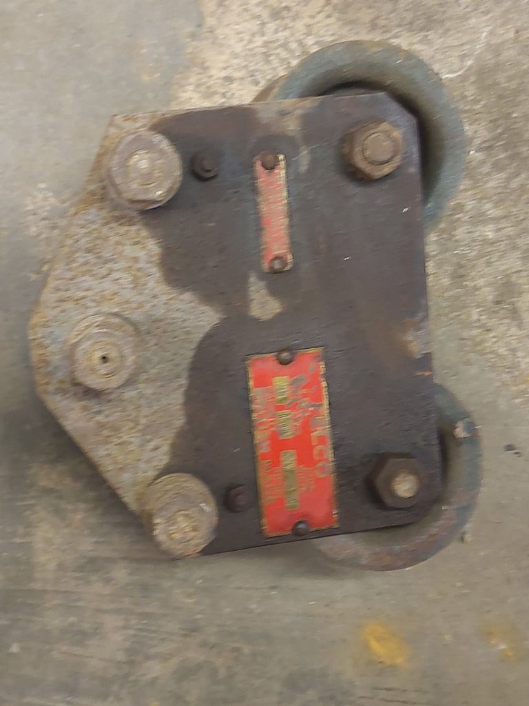 Lifting Gear Girder Trolley Ideal For Engine Lifting