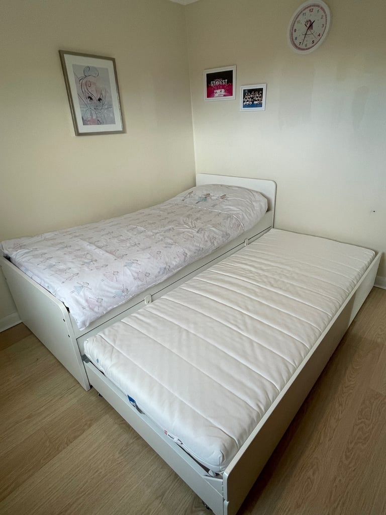 White Single Bed with Pull-Out Trundle & Storage Drawers – Great Condition