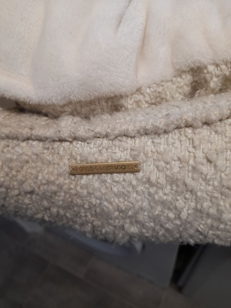 Lords and labradors dog bed