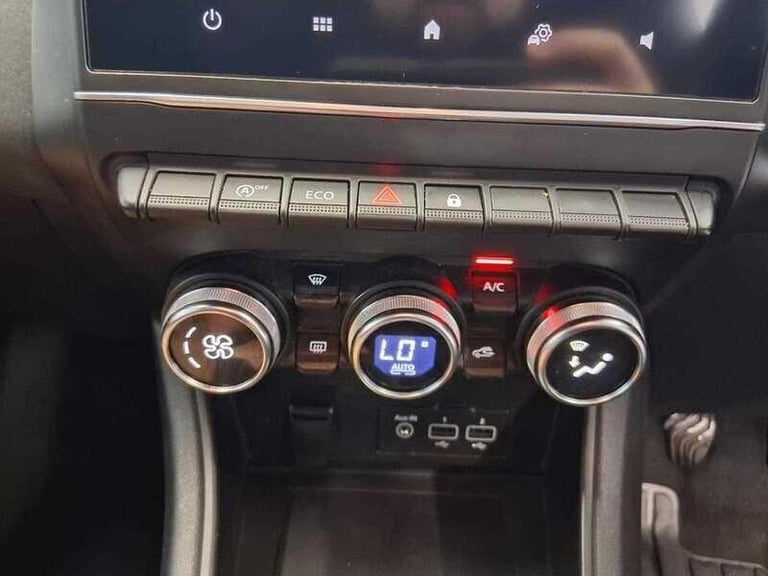 2022 Renault Captur 1.3 TCe Iconic SUV 5dr HATCHBACK Petrol Manual