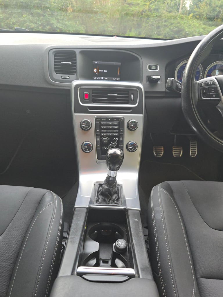 Volvo, S60, Saloon, 2011, Manual, 1560 (cc), 4 doors
