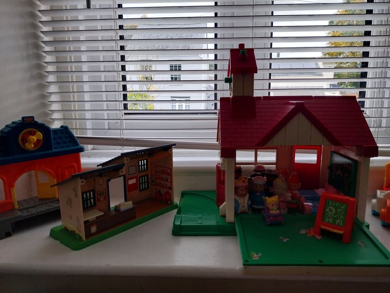 image for Toy Schoolhouse