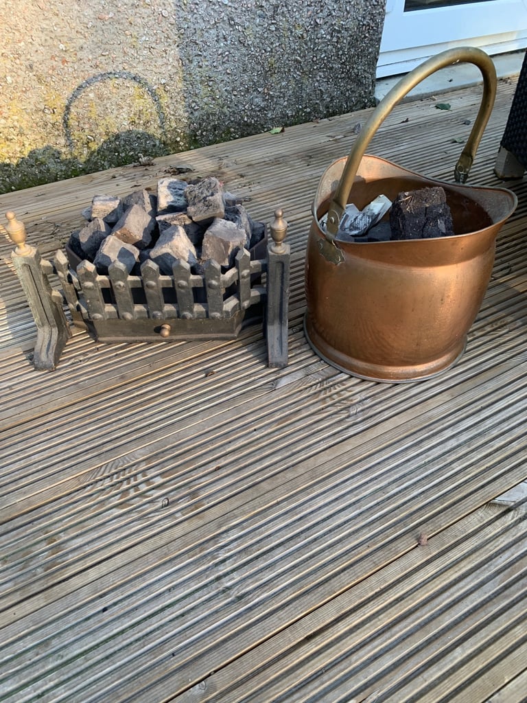 Gas fire with brass bucket 