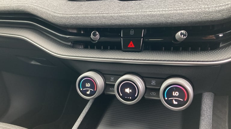 2024 Skoda Superb 2.0 TDI SE Technology 5dr DSG Diesel Estate Estate Diesel Automatic