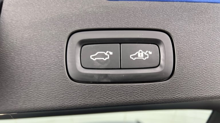 2020 Volvo V60 R-Design, B5 mild hybrid Estate Petrol Automatic