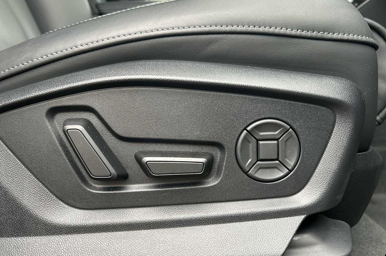 2025 Audi Q7 55 TFSI Quattro Black Edition 5dr Tiptronic SUV Petrol Automatic