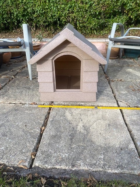 Outside Dog Kennel for small to medium dog