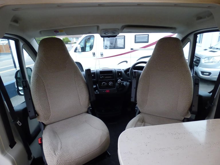 Auto-Trail Tribute 669 DIESEL MANUAL 2015/15