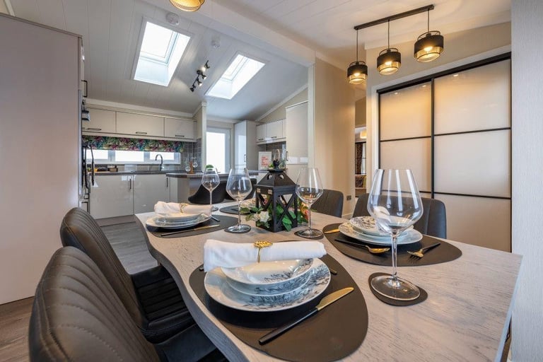 Omar Ikon Park Home in Cambs Norfolk Border  - Lodge / Caravan 