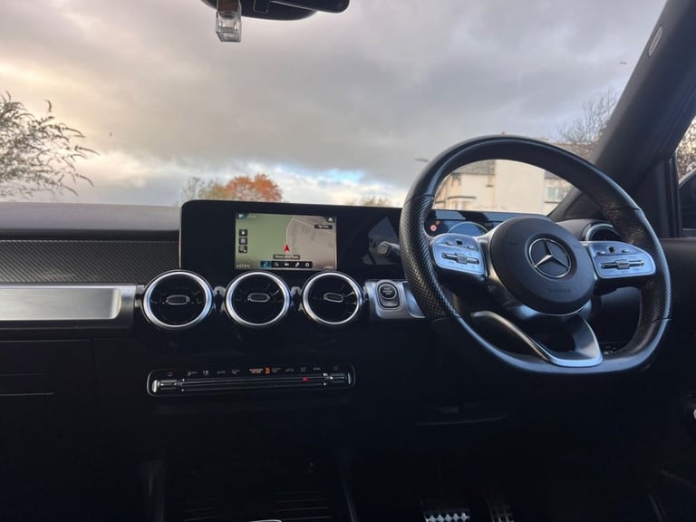 2022 72 MERCEDES-BENZ GLB 2.0 GLB220D AMG LINE SUV 5DR DIESEL 8G-DCT 4MATIC EURO