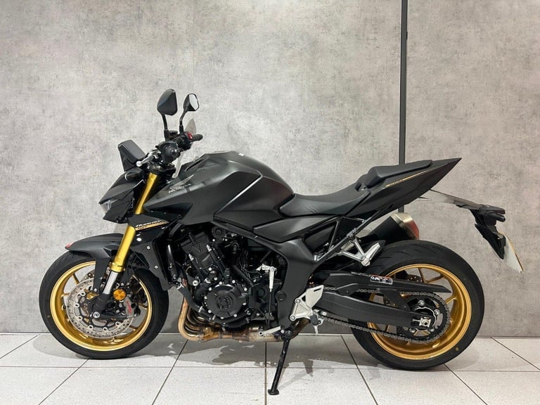 image for 2025 Honda CB1000 Hornet SP - 2161 miles - STUNNING!!