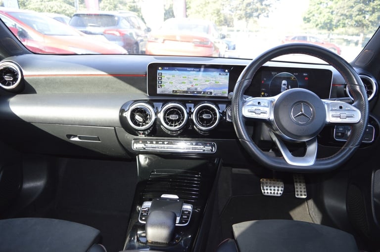 ONE OWNER,SAT NAV,AUTO,PETROL,FULL SERVICE HISTORY