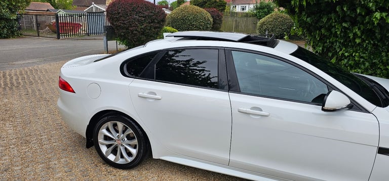 2016 Jaguar XF R-Sport 2.0D 180 Automatic 