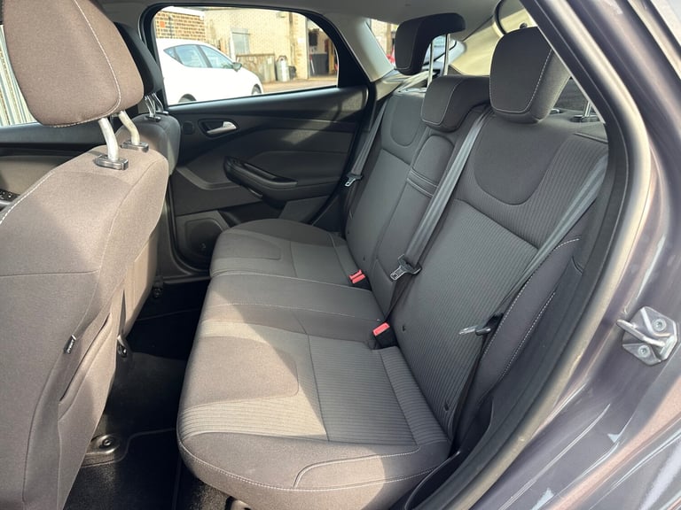 2012 Ford Focus 1.6 TDCi 115 Titanium 5dr HATCHBACK Diesel Manual