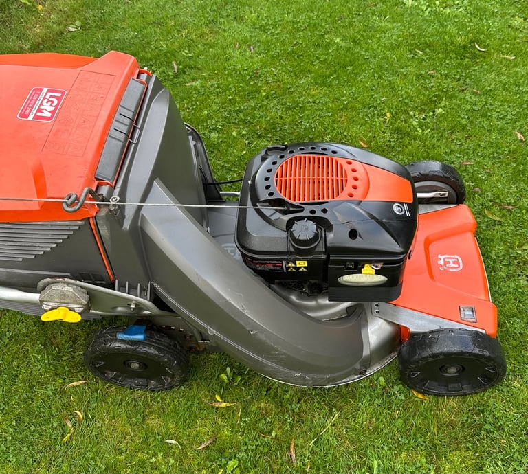 image for Husqvarna AutoWalk petrol lawnmower 21”cut variable Selfdrive 190cc Briggs mower