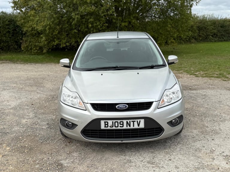 2009 Ford Focus 1.6 Style 5dr HATCHBACK Petrol Manual