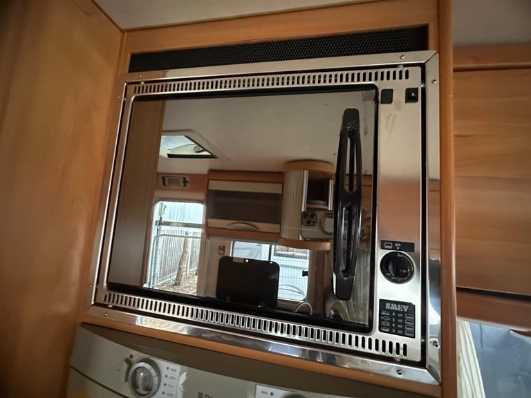 Hymer B544 5 berth  DIESEL MANUAL 2006/06