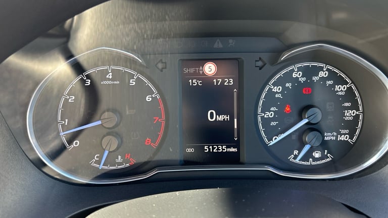 2019 Toyota Yaris 1.5 VVT-i Y20 5dr [Bi-tone] HATCHBACK PETROL Manual