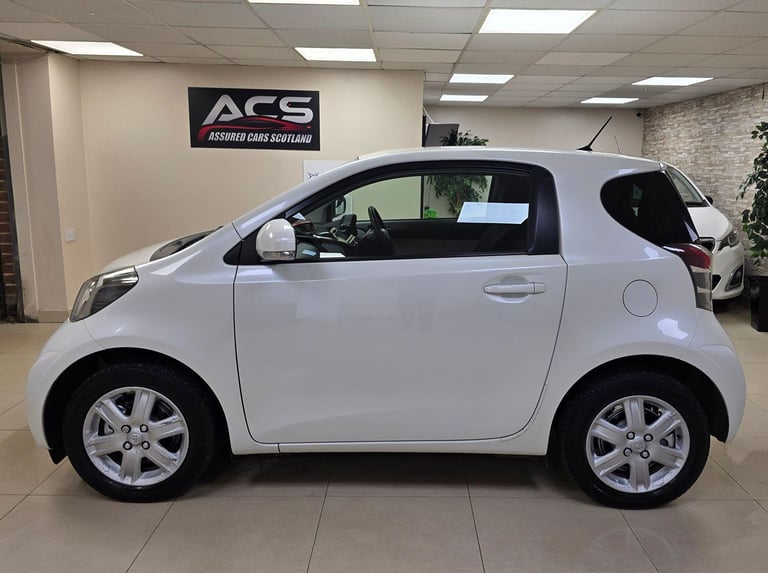 TOYOTA IQ 1.0 VVT-i 2 White Manual Petrol WARRANTY 12 MONTHS MOT