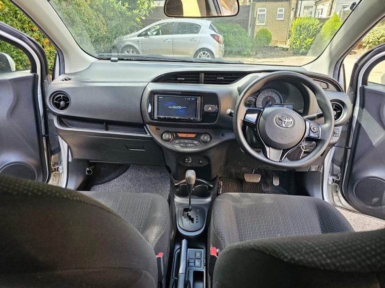 2018 Toyota Yaris 1.5 VVT-h Icon Tech E-CVT Euro 6 (s/s) 5dr Hatchback HYBRID ELECTRIC Automatic