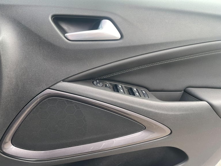 2021 Vauxhall Crossland 1.2 Turbo Elite Nav Auto Euro 6 (s/s) 5dr HATCHBACK Petrol Automatic