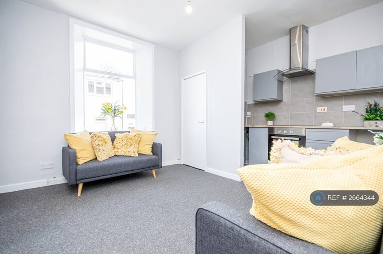 1 bedroom house in Veevers Street, Padiham, Burnley, BB12 (1 bed) (#2664344)