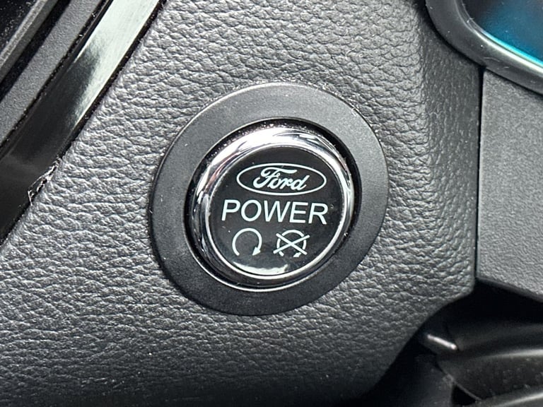  Ford B Max 1.5 Tdci Titanium Navigator MPV 5dr Diesel Manual Euro 6 s/s 95 Ps