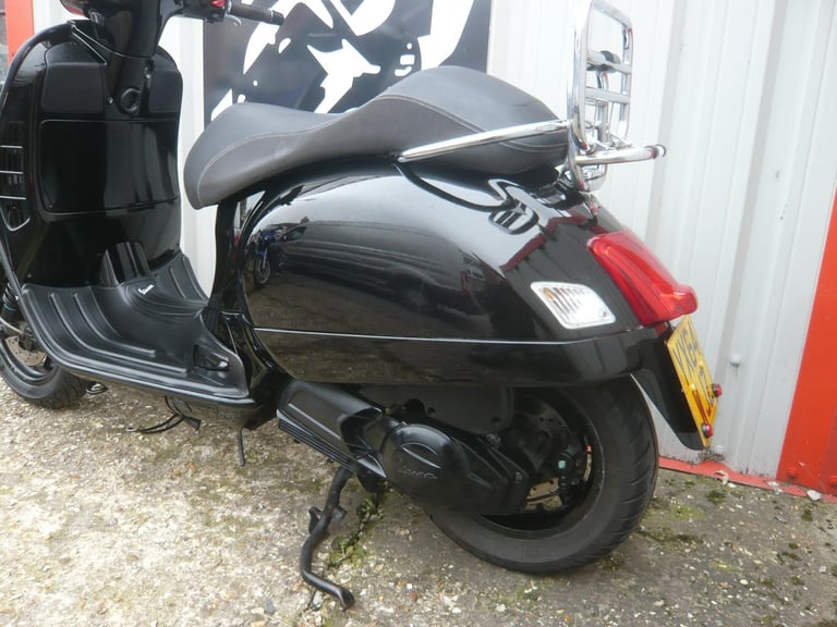 Piaggio Vespa GTS 125 SUPER 2014 LEARNER LEGAL SCOOTER 50 SH N X R RR MAX S WING