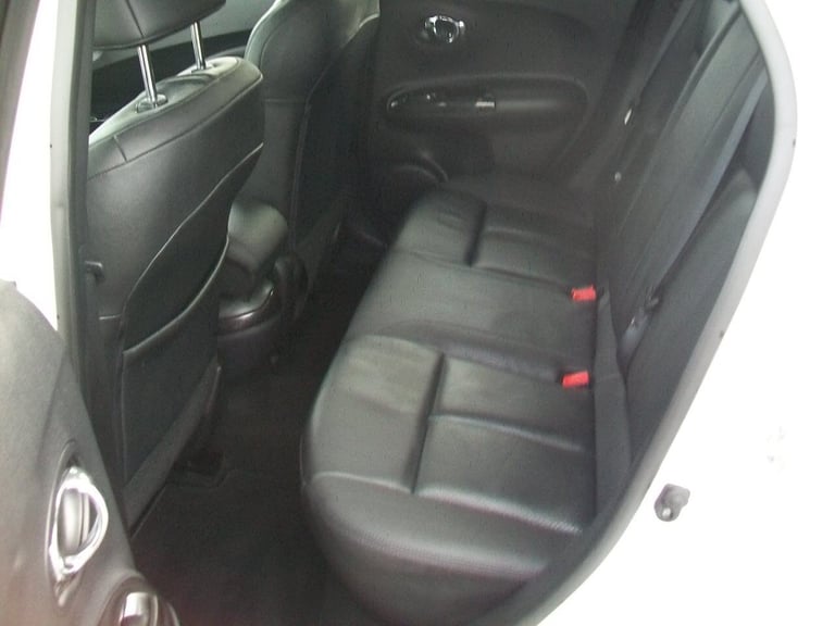 2017 Nissan Juke 1.5 dCi Tekna 5dr, 53,000 miles fsh, Satnav, Leather, Cruise, Heated seats. HATC...