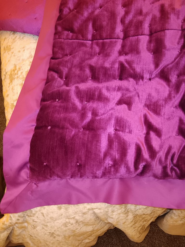 Dorma cerise pink bedspread 