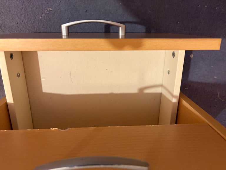 Bedside cabinet 