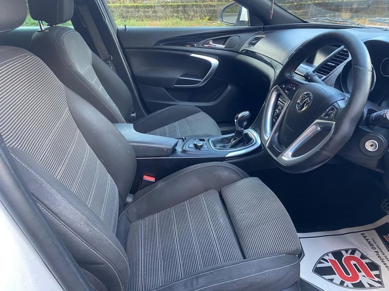 2012 Vauxhall Insignia 2.0 CDTi ecoFLEX SRi VX Line Nav Sports Tourer 5dr Diesel Manual Euro 5 (s... - Image 8