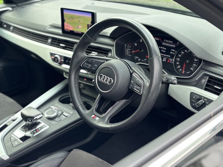 2019 Audi A4 2.0D 35 TDI S Line S Tronic Automatic Black Estate Diesel ULEZ FSH ESTATE Diesel Aut...