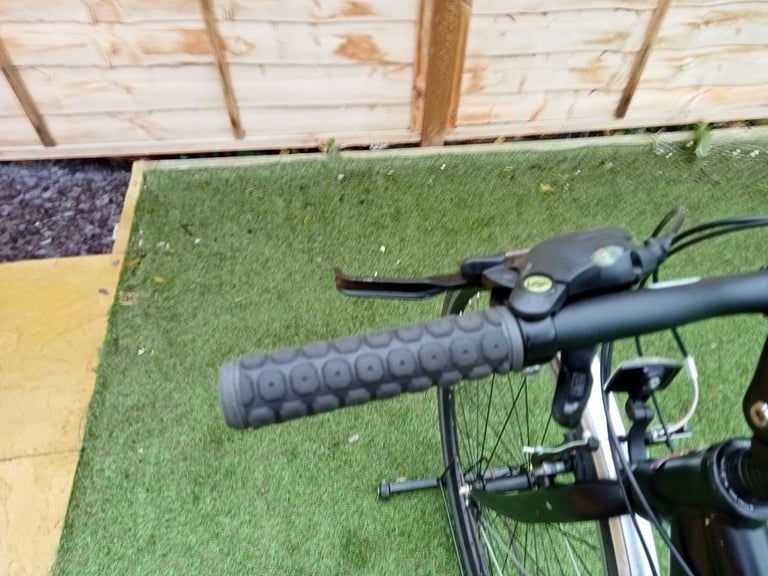 Raleigh X1 Aluminium Hybrid Bike.