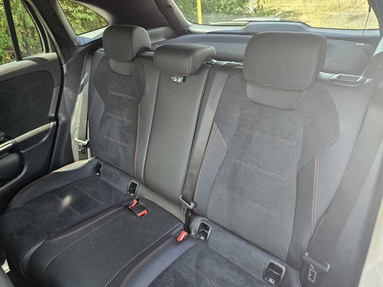  Mercedes-Benz GLA 200d AMG Line Executive 5dr Auto Hatchback Diesel Automatic