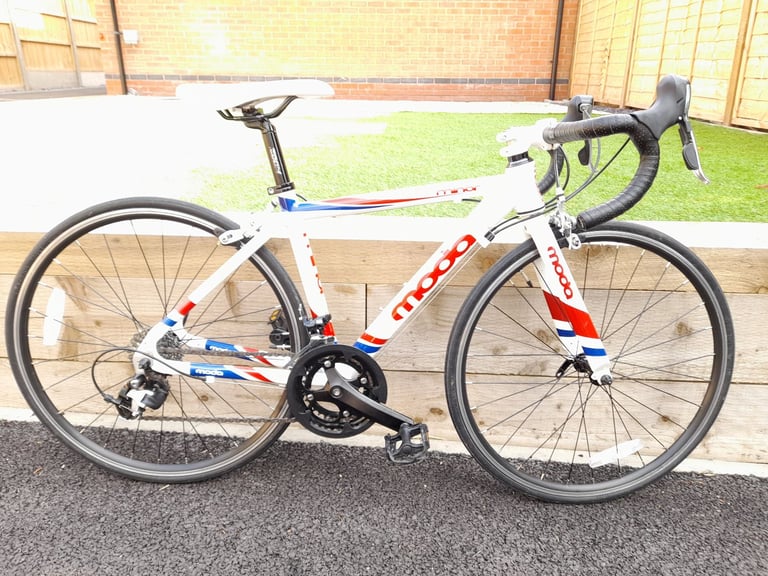 Moda Minor 7-10 year old child's Road Bike 